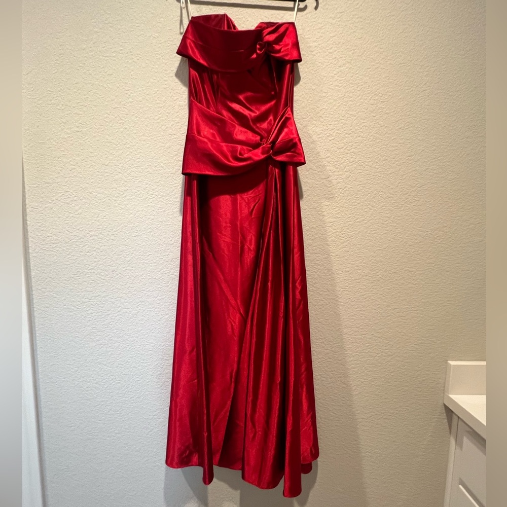 Lady in red